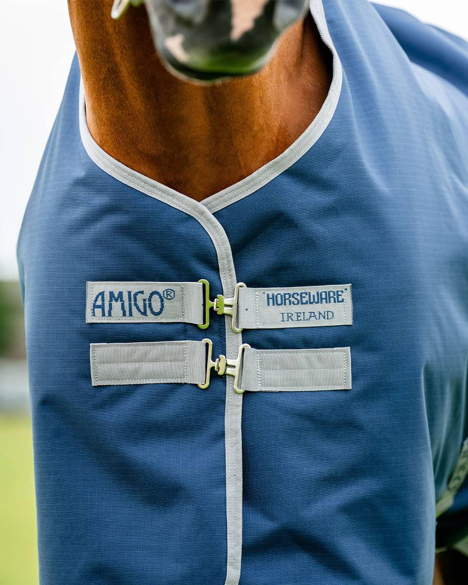 Amigo Ripstop 900 Turnout 200g Medium - Front Closures