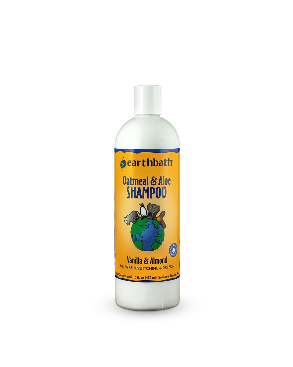 Earthbath Oatmeal & Aloe Vanilla Almond sented Shampoo for dogs