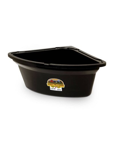 Miller Manufacturing Corner Feeder 26qt