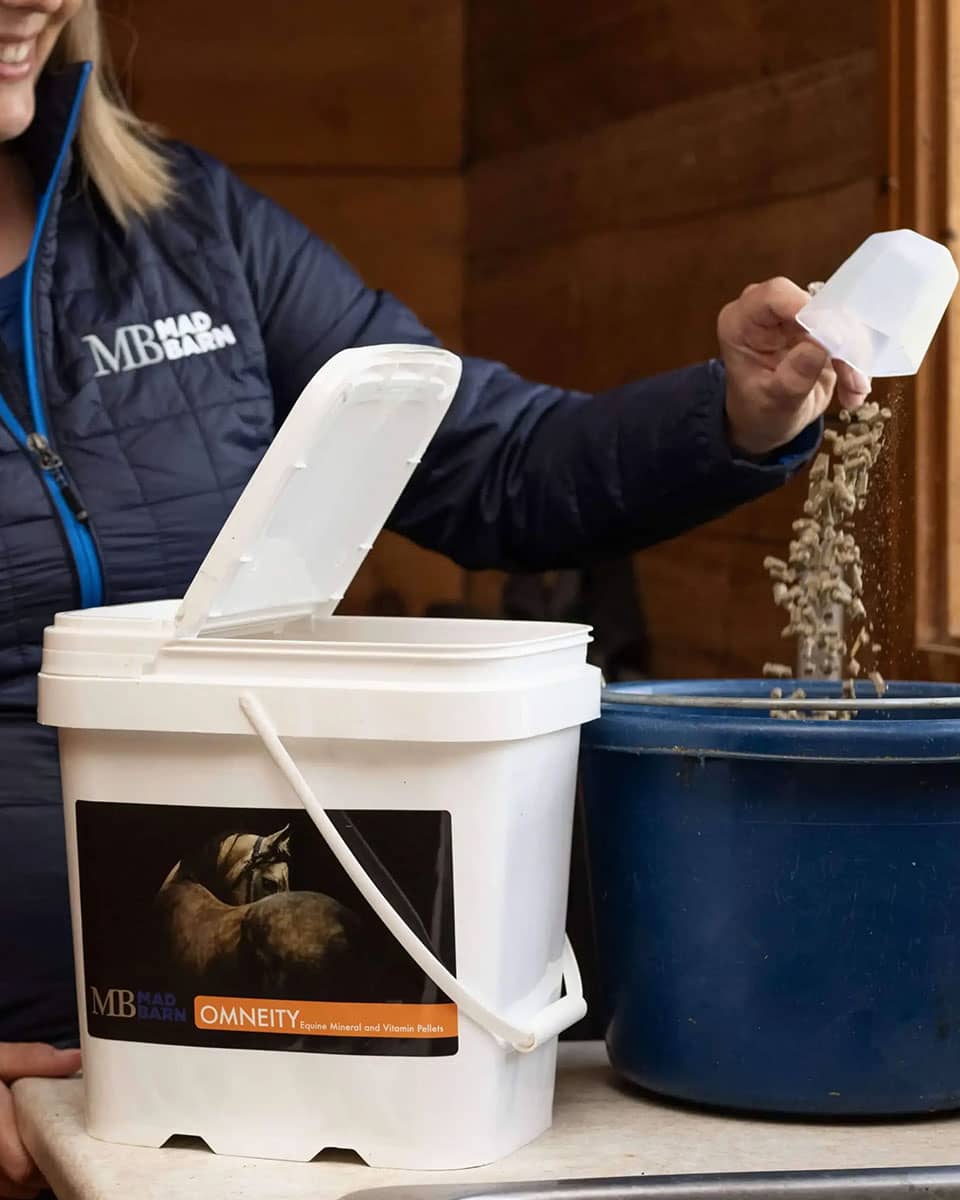 Mad Barn Omneity P Pellets daily equine vitamin and mineral supplement for stronger hooves and a shiny coat