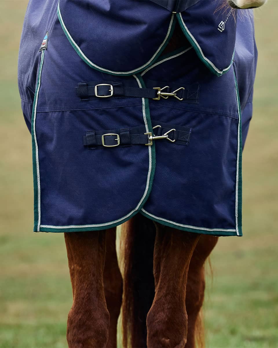 WeatherBeeta Comfitec Plus Dynamic Detach-a-Neck 220g Medium with quick clip front closures